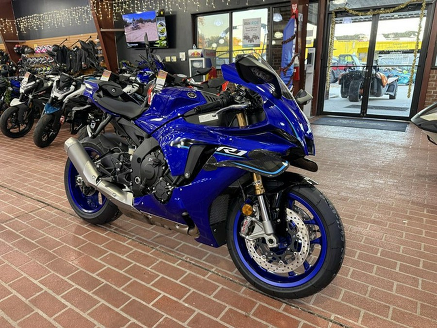 2026 YAMAHA YZF-R1