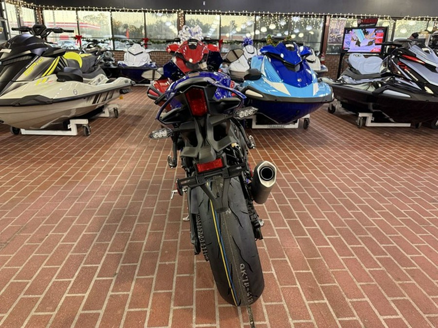 2026 YAMAHA YZF-R1