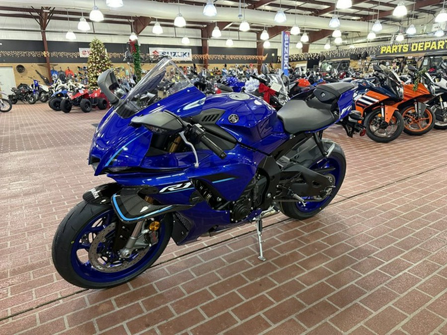 2026 YAMAHA YZF-R1