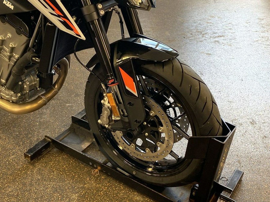 2024 KTM Duke 790