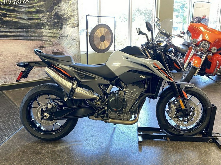 2024 KTM Duke 790