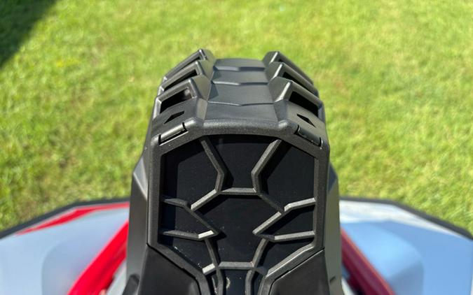 2025 Can-Am Renegade X mr 1000 R Hyper Silver & Legion Red X mr 1000R