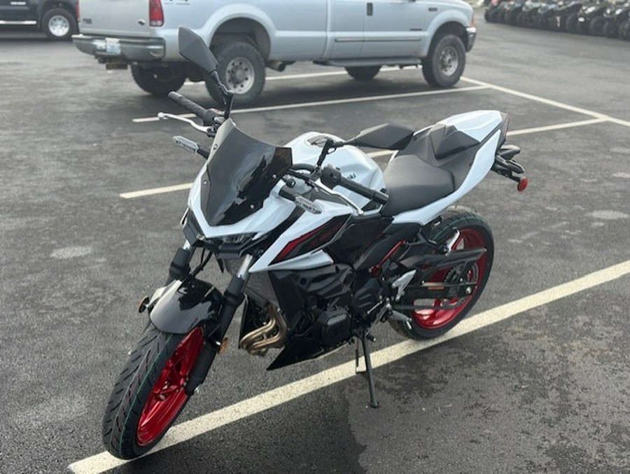 2026 Kawasaki Z500 SE ABS