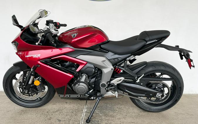 2025 Triumph Daytona 660 Review [10 Fast Facts From Spain]