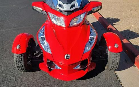 2012 Can-Am Spyder RT Audio & Convenience SE5