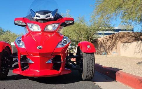 2012 Can-Am Spyder RT Audio & Convenience SE5