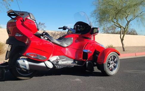 2012 Can-Am Spyder RT Audio & Convenience SE5