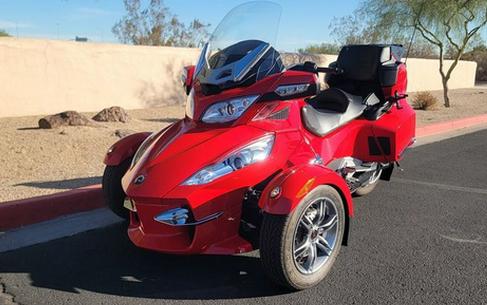 2012 Can-Am Spyder RT Audio & Convenience SE5