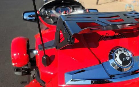 2012 Can-Am Spyder RT Audio & Convenience SE5