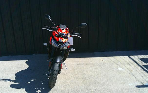 2025 Triumph Street Triple 765 R Matte Baja Orange