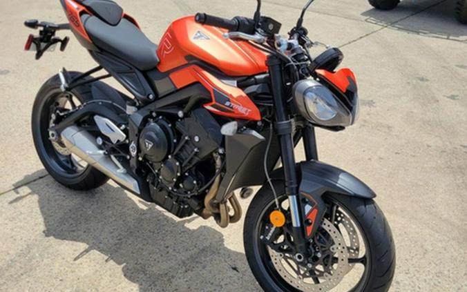 2025 Triumph Street Triple 765 R Matte Baja Orange