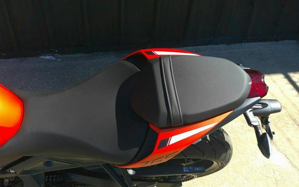 2025 Triumph Street Triple 765 R Matte Baja Orange