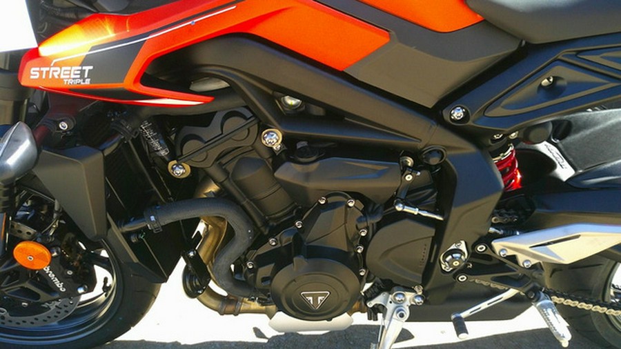 2025 Triumph Street Triple 765 R Matte Baja Orange