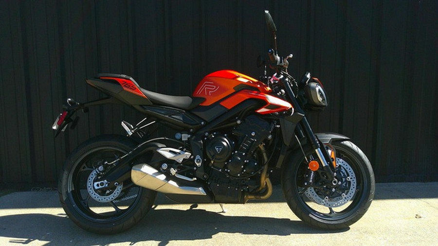 2025 Triumph Street Triple 765 R Matte Baja Orange