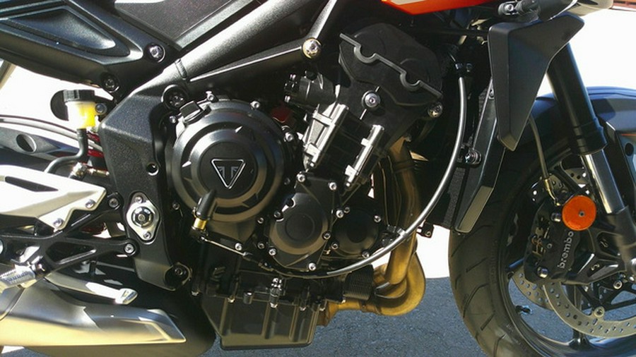 2025 Triumph Street Triple 765 R Matte Baja Orange
