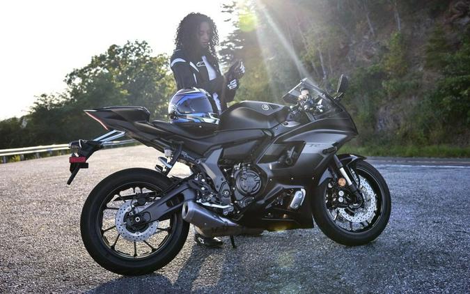 2025 Yamaha YZF R7