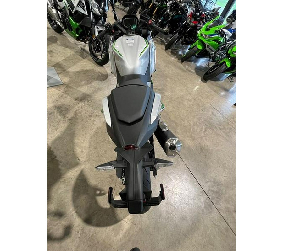 2024 Kawasaki Ninja® 7 Hybrid ABS