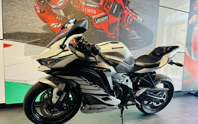 2025 Kawasaki NINJA ZX-4RR ABS