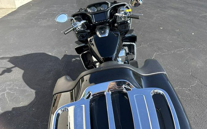 2023 Indian Pursuit Limited Black Metallic