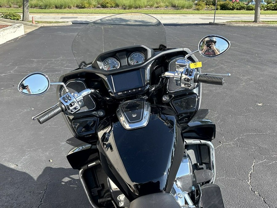 2023 Indian Pursuit Limited Black Metallic