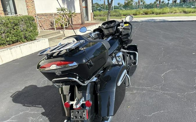 2023 Indian Pursuit Limited Black Metallic