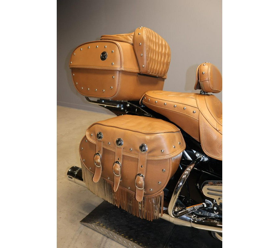 2017 Indian Motorcycle Roadmaster Thunder Black