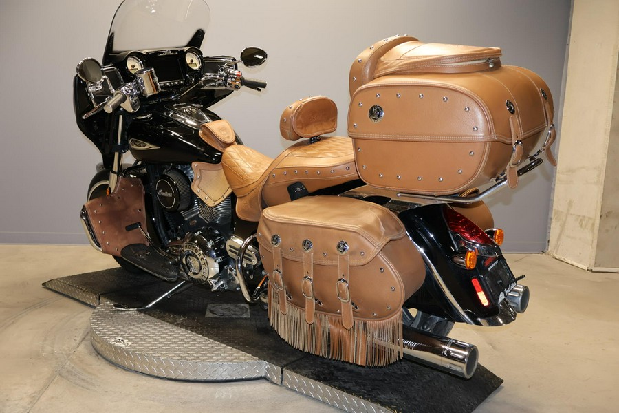 2017 Indian Motorcycle Roadmaster Thunder Black