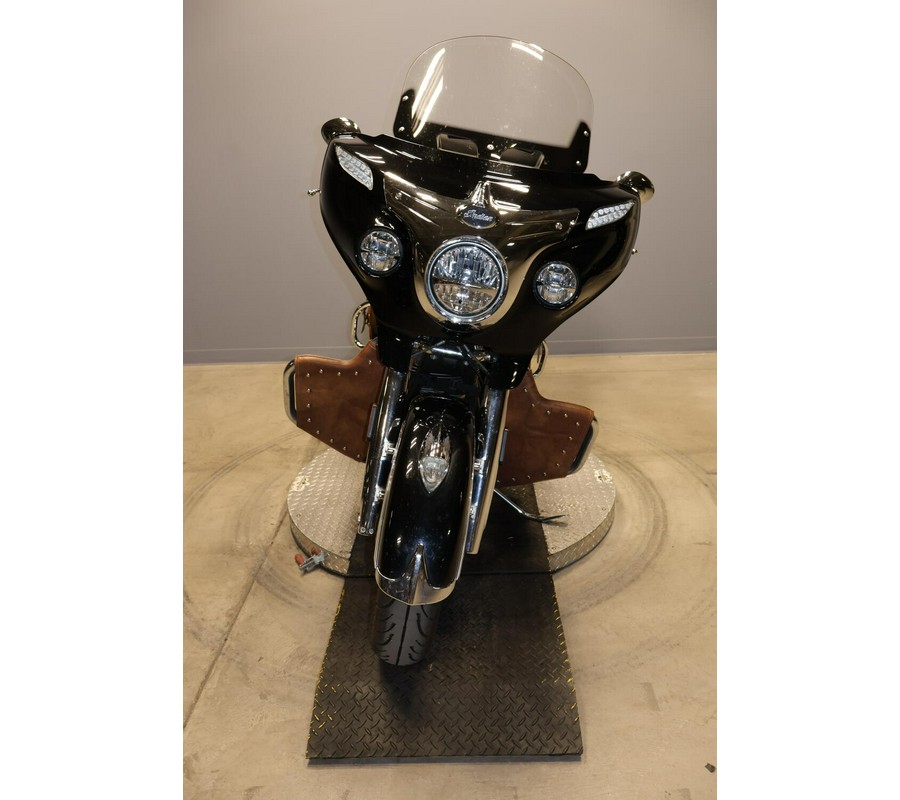 2017 Indian Motorcycle Roadmaster Thunder Black