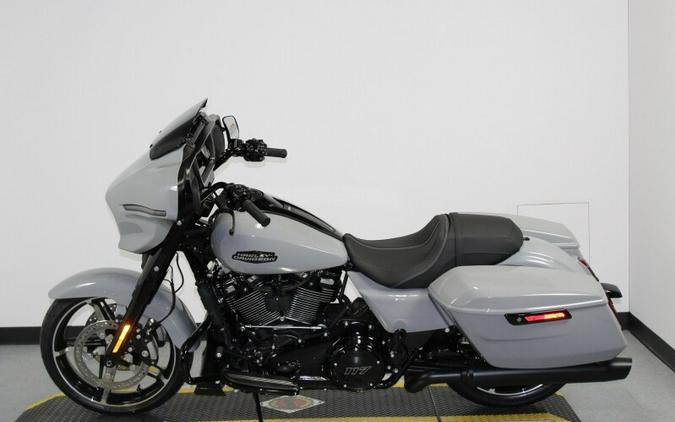 Harley-Davidson Street Glide® 2024 FLHX 84456912 BILLIARD GRAY