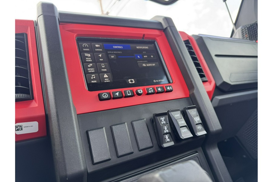 2026 Polaris XPEDITION XP Northstar - Performance Red