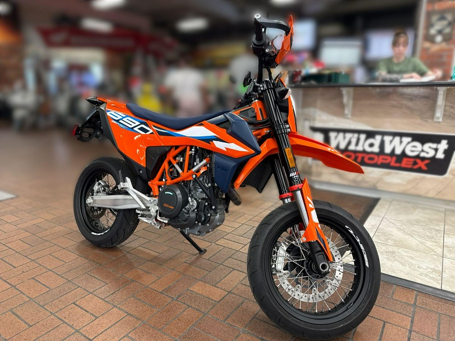 2023 KTM 690 SMC R