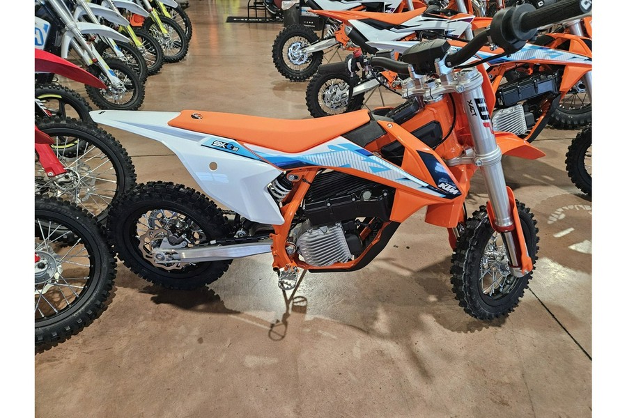 2024 KTM SX-E 3