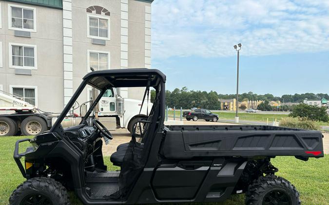 2025 Can-Am Commander XT 700