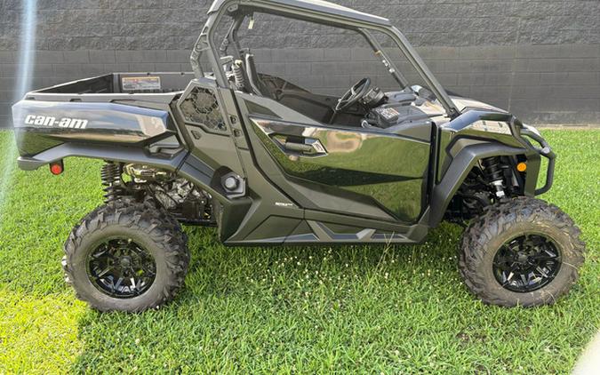 2025 Can-Am Commander XT 700