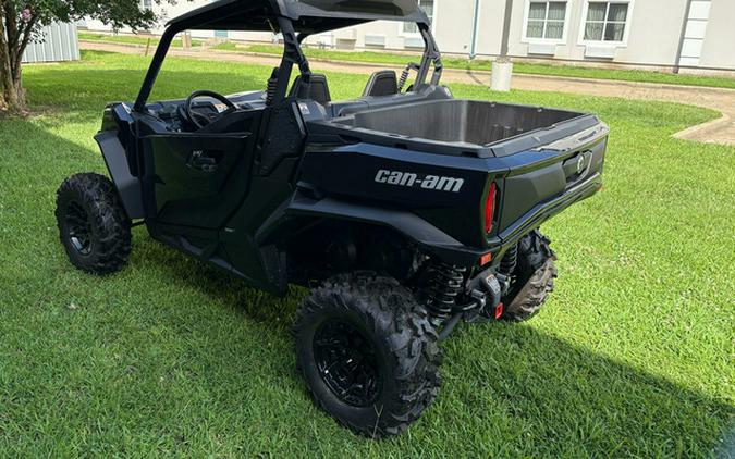 2025 Can-Am Commander XT 700
