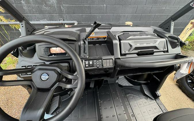 2025 Can-Am Commander XT 700