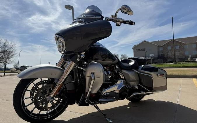 2019 Harley-Davidson® FLHXSE - CVO™ Street Glide®