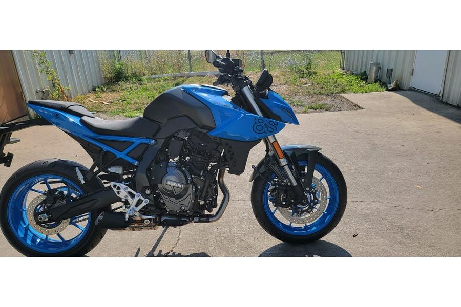 2023 Suzuki GSX-8S