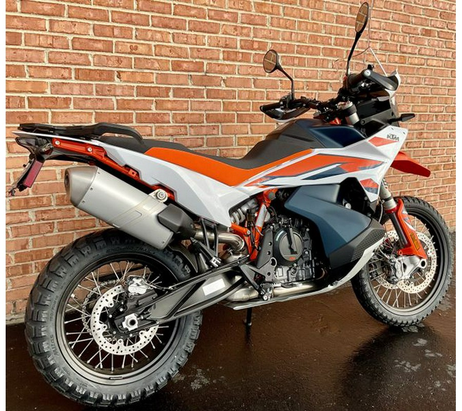 2024 KTM Adventure 890 R