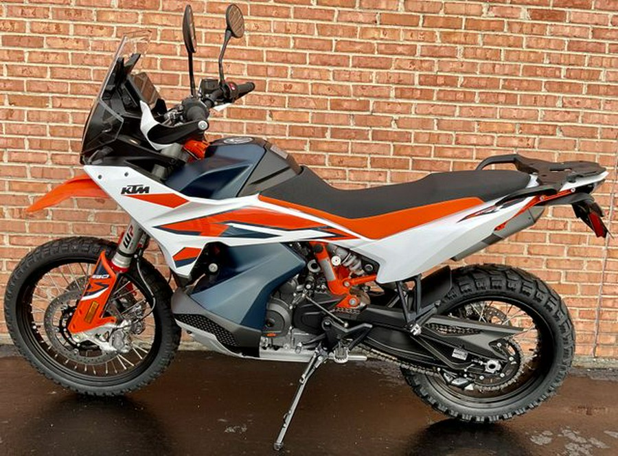 2024 KTM Adventure 890 R