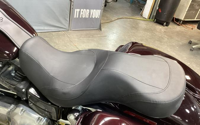 2014 Harley-Davidson® FLD - Dyna® Switchback™