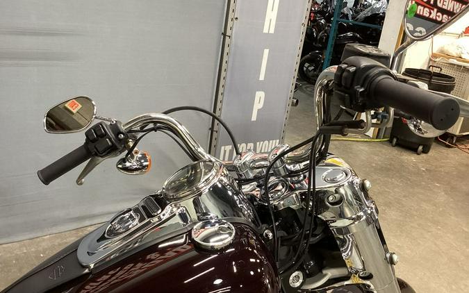 2014 Harley-Davidson® FLD - Dyna® Switchback™