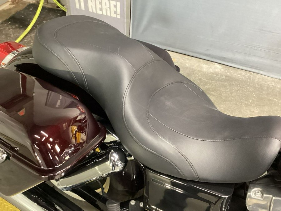 2014 Harley-Davidson® FLD - Dyna® Switchback™