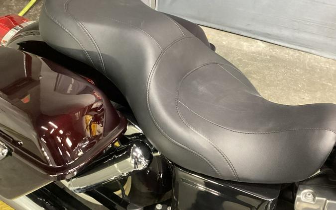 2014 Harley-Davidson® FLD - Dyna® Switchback™