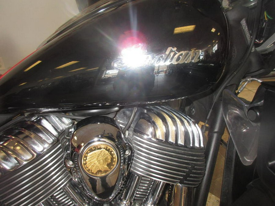 2016 Indian Motorcycle® Roadmaster® Thunder Black