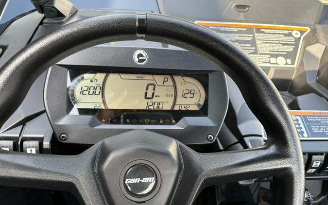 2025 Can-Am Commander XT 700