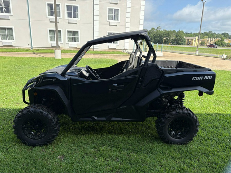 2025 Can-Am Commander XT 700