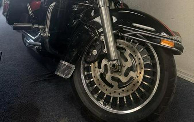 2010 Harley-Davidson® Electra Glide® Ultra Classic - UO8214