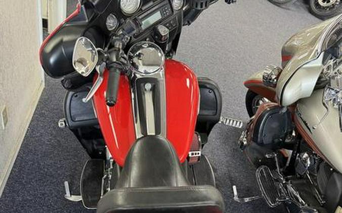 2010 Harley-Davidson® Electra Glide® Ultra Classic - UO8214