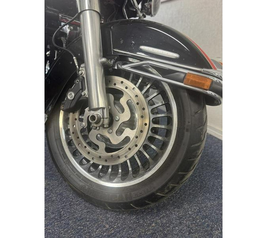 2010 Harley-Davidson Electra Glide® Ultra Classic - UO8214